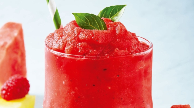 Combate el calor con este smoothie de frutas de temporada