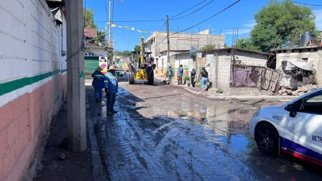  El desagüe a la vía pública afecta el pavimento de las calles.