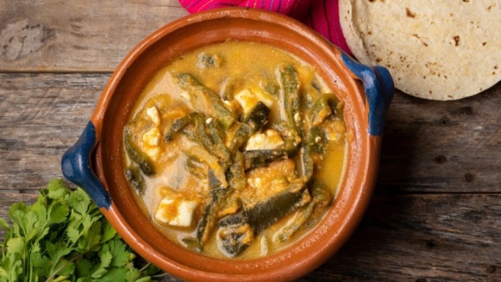 Recetas fáciles: Rajas de chile poblano con queso panela