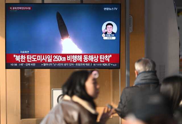 Corea del Norte lanza misiles balísticos hacia el mar de Japón