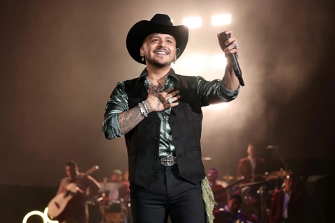 Renuncian abogados de Christian Nodal en medio del conflicto legal con Universal Music