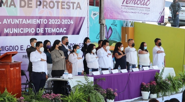 Asiste Cecilia Rodríguez a toma de protesta del alcalde de Temoac