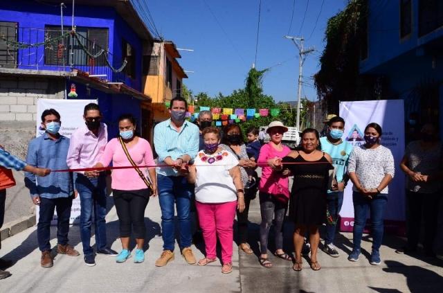 En dos días, más de diez obras fueron inauguradas en diferentes colonias del municipio de Jojutla.