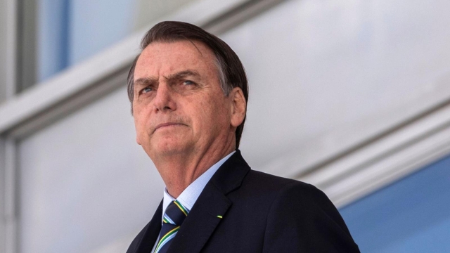 Prohíben a Bolsonaro ejercer cargos públicos hasta 2030