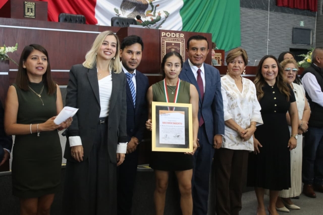 Entrega Congreso reconocimiento del 'M&eacute;rito al deporte y cultura f&iacute;sica' y 'M&eacute;rito al emprendedor' en sus ediciones 2026