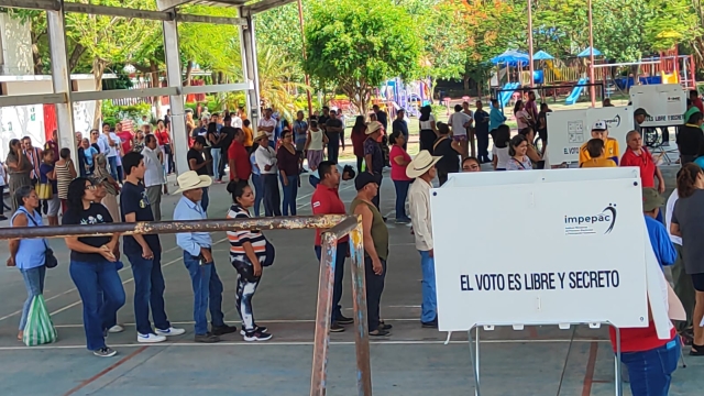 Copiosa participación de votantes en la zona sur