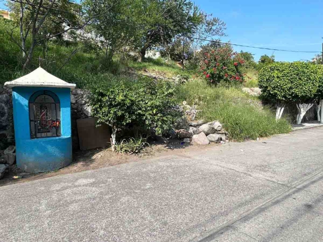   El cadáver fue abandonado a unos metros del nicho de la virgen de Guadalupe.