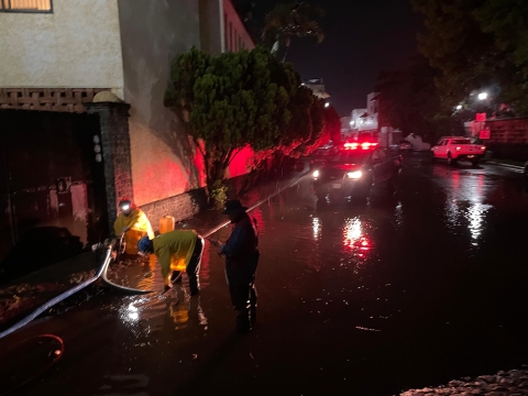 Afectaciones por lluvias en Cuernavaca; condiciones climáticas continuarán, con chubascos y lluvias puntuales fuertes: CEPCM