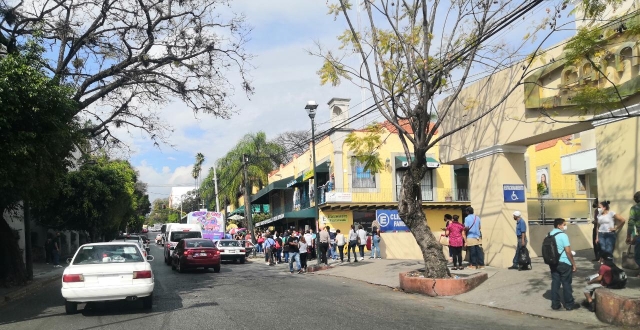 Agotadas, vacunas en la sede del ayuntamiento capitalino