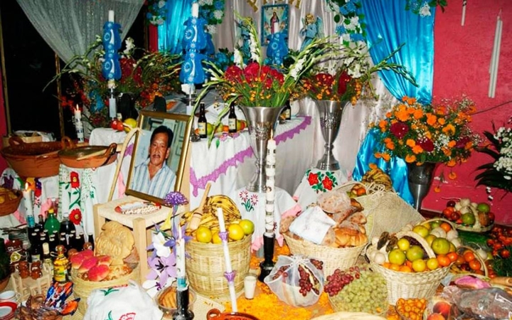 Elementos indispensables en tu ofrenda de muertos y su significado