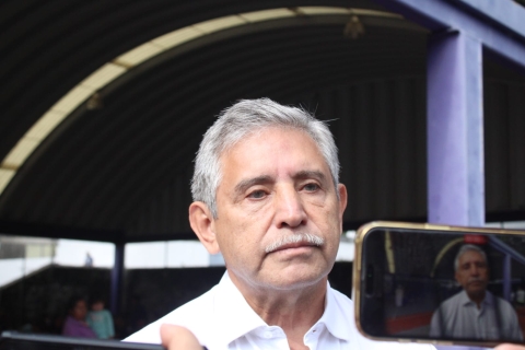 Reconoce edil capitalino adeudo de catorcena a trabajadores del SAPAC