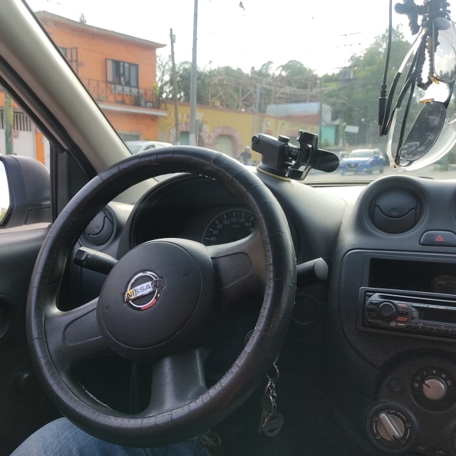 Como policía no ha encontrado empleo