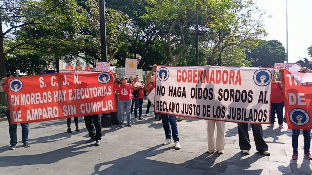Se manifiestan jubilados y pensionados del Poder Judicial; piden nivelaci&oacute;n de pagos