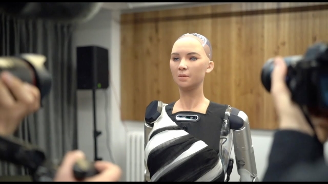 Milan Fashion Week: &#039;Boss&#039; fusiona moda con robótica e inteligencia artificial