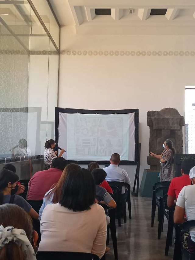 Las arqueólogas de Tlatelolco compartieron experiencias y conocimientos acerca de esa zona de la capital del país.
