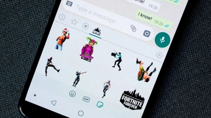 WhatsApp trabaja en una función para convertir tus fotos en stickers