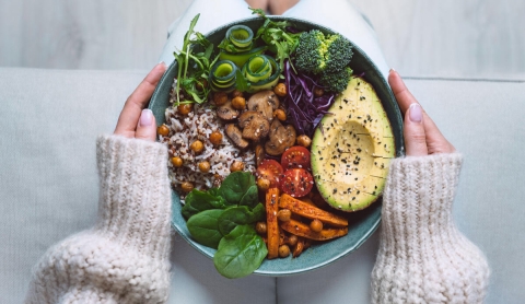 Cinco libros clave sobre alimentación y belleza para mejorar tu bienestar desde dentro