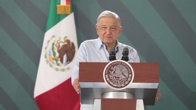 Cada que se necesite habrá mitin, afirma AMLO; reprueba quema de figura de Norma Piña