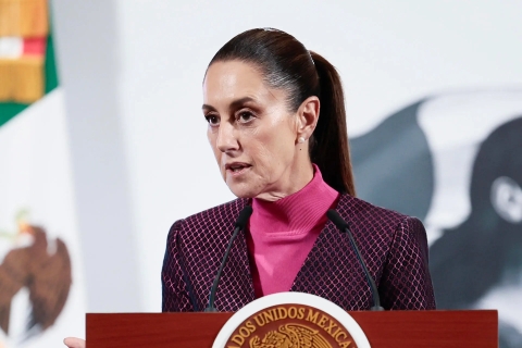 Sheinbaum confirma que hay 14 mexicanos detenidos en centro ‘Alligator Alcatraz’