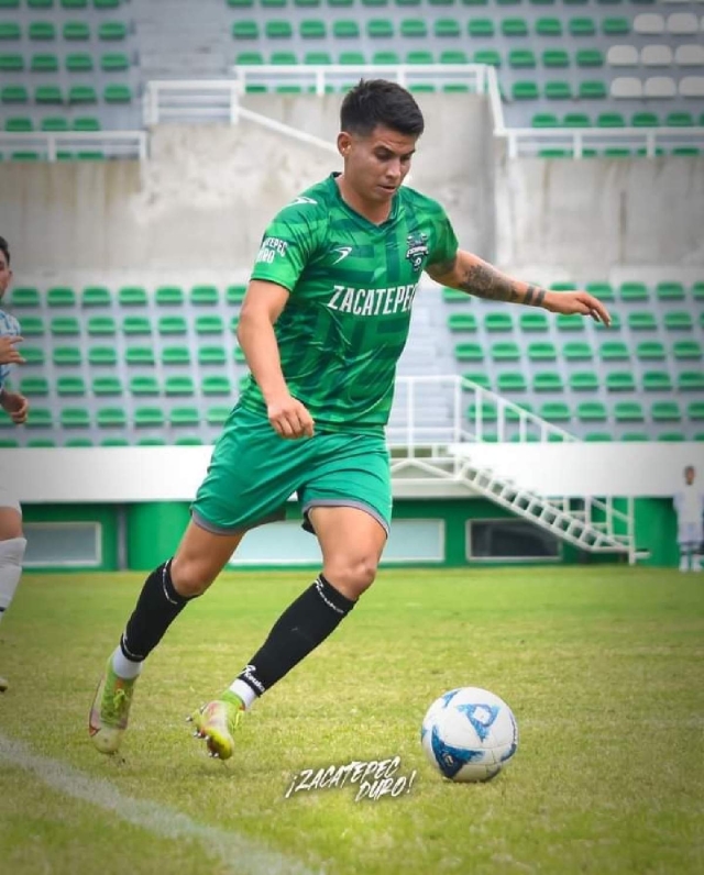 Yair Espín, oriundo de la zona sur, está listo para vestir con orgullo los colores de los Escorpiones de Zacatepec.