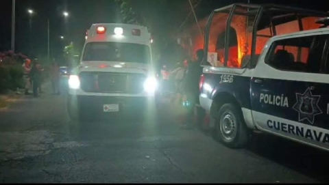 La víctima fue trasladada a un hospital a bordo de una ambulancia.