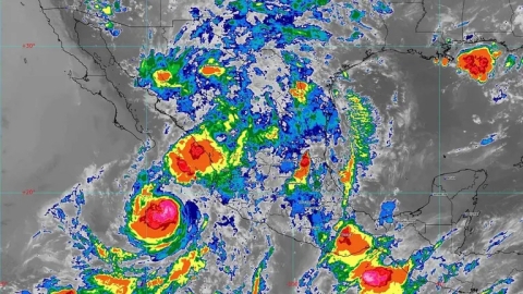 &#039;Flossie&#039; se intensifica a huracán categoría 3 frente a costas de Jalisco