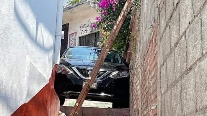 “Por culpa del GPS”:Turistas se“atoran”en Taxco, Guerrero