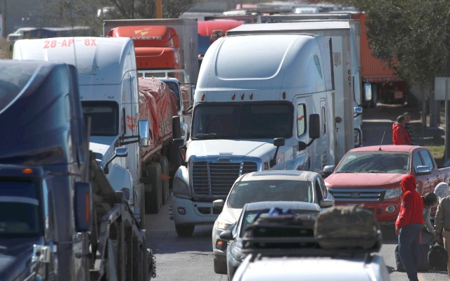 Productores y transportistas no logran acuerdo con Segob; continuarán bloqueos