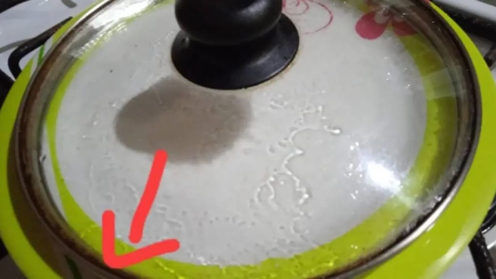 Cómo quitar la grasa y cochambre pegado en las tapas de cristal de las ollas