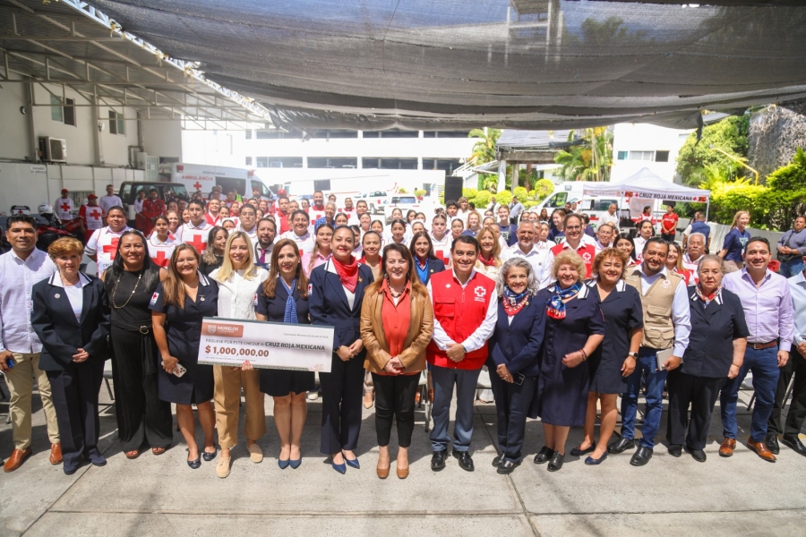 Reconoce Margarita González Saravia desempeño del personal de la Cruz Roja
