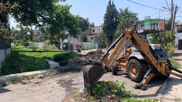 La limpieza en canales ha sido acelerada para evitar desbordamientos.