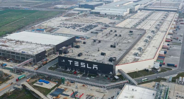 Elon Musk apunta a Valencia para nueva megafábrica de Tesla