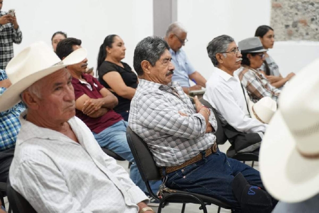 Los ejidos de Jojutla recibieron 30 estudios en total (cada ejido recibió más de uno), con lo que podrán mejorar los suelos e incrementar el rendimiento de sus parcelas.