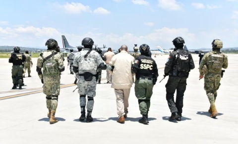 México extradita a 26 acusados de narcotráfico a Estados Unidos