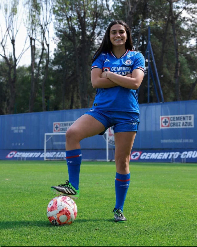 M&iacute;a Le&oacute;n, mediocampista peruana de 20 a&ntilde;os, es uno de los refuerzos de La M&aacute;quina.