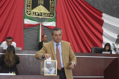 Resoluci&oacute;n de SCJN no afecta objetivo de fortalecer representatividad en el Congreso, se&ntilde;ala diputado Rafael Reyes