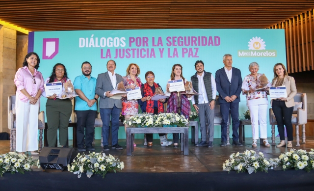 Participa Margarita González Saravia en diálogos por la paz de Morelos