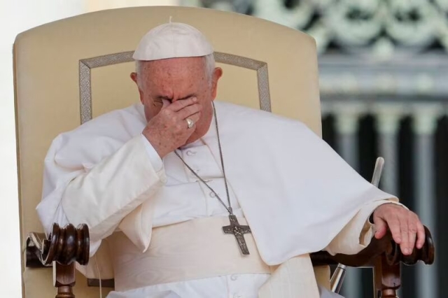 Papa Francisco es hospitalizado por infección pulmonar