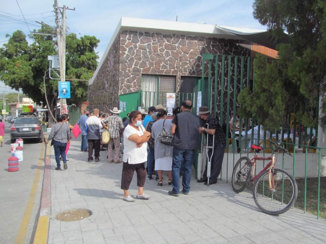 En el segundo día de vacunación de refuerzo, la demanda disminuyó de manera significativa en municipios del sur.