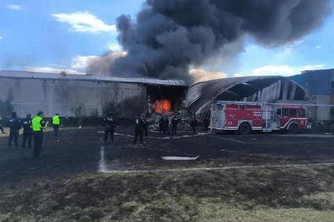 Cae avioneta cerca del Aeropuerto de Toluca; activan operativo de emergencia