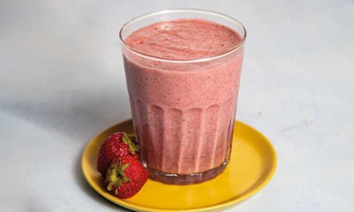 Smoothie de guayaba y fresas, disfruta de la primavera con esta rica bebida