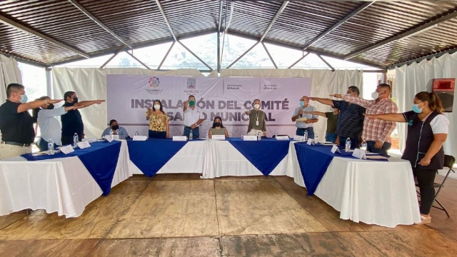 Ayer les tomaron la protesta a los integrantes del Comité.