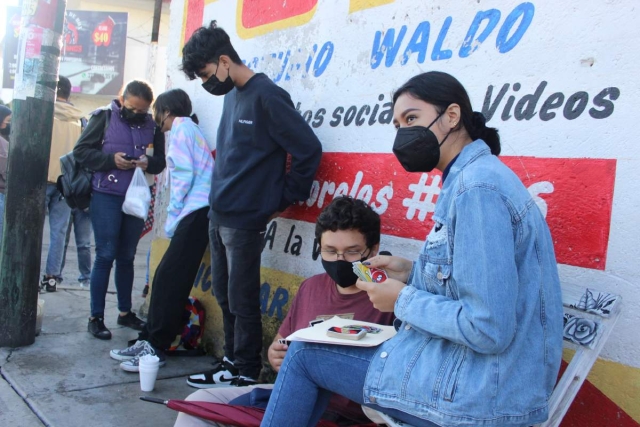 Vacunación a adolescentes hará repuntar la economía