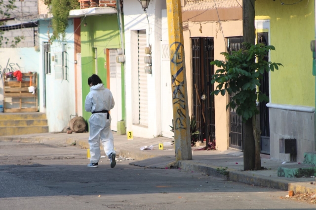 Disparan y hieren a empleado de ferretería, en la colonia Satélite