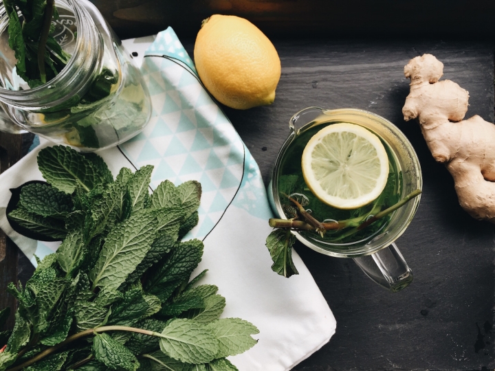 Agua de hierbabuena con jengibre, conoce los beneficios de tomar esta bebida en la salud