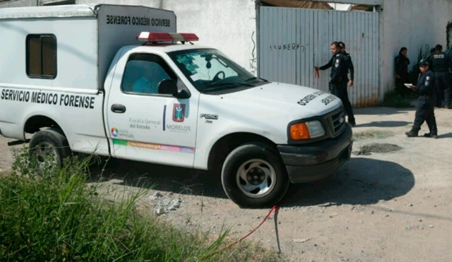 Fue acribillado en el patio de una casa