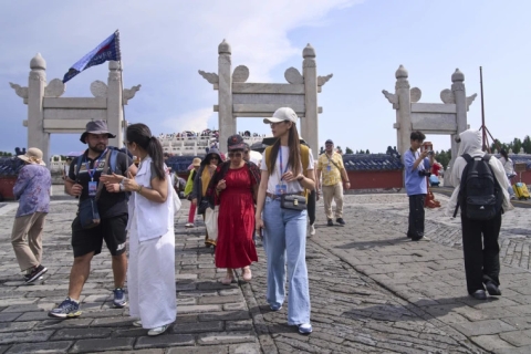 China facilita entrada sin visa a más de 70 países para turismo