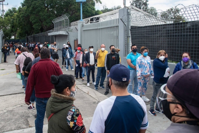 Abren registro para vacuna COVID de refuerzo.