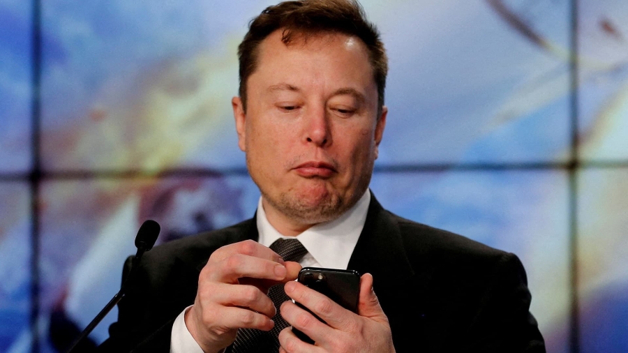 Elon Musk renuncia a su número telefónico; se comunicará por 'X'