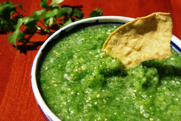 Salsa verde cruda: aprende a hacer este clásico de la gastronomía mexicana
